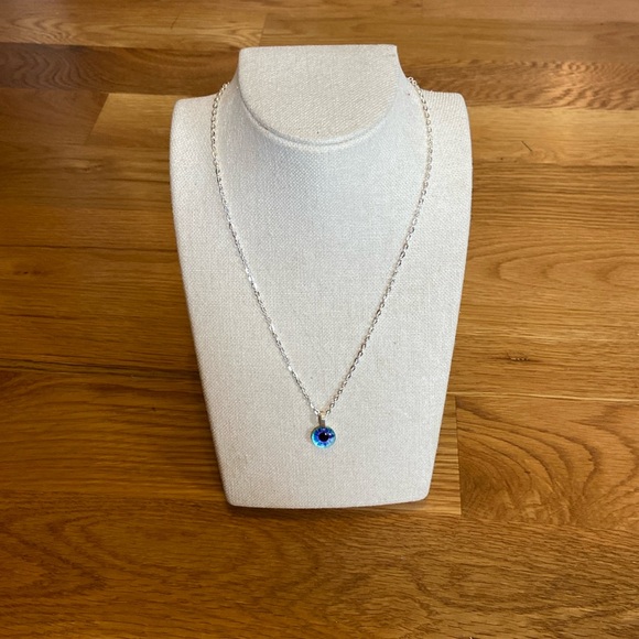 Beautiful dainty Evil Eye Pendant Necklace - Picture 3 of 4
